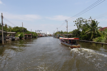 Лодочная прогулка по каналам района Кхлонги Тонбури (khlongs of Thonburi)