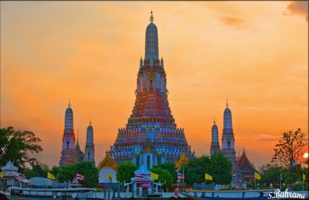 Храм утренней зари Ват Арун (Wat Arun)