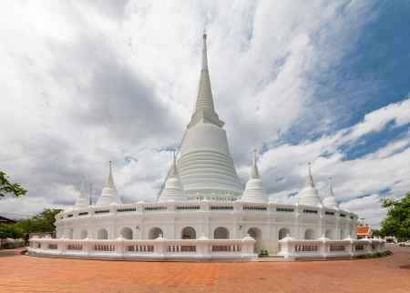 Храм Ват Прайуравонгсават Воравихан (Wat Prayurawongsawat Worawihan)