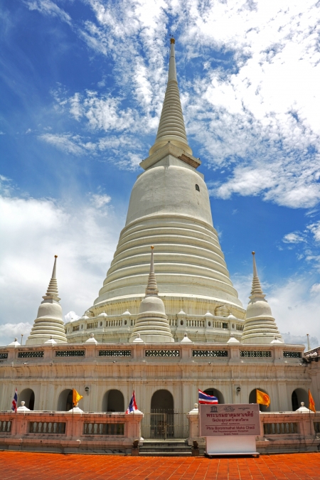 Храм Ват Прайуравонгсават Воравихан (Wat Prayurawongsawat Worawihan)