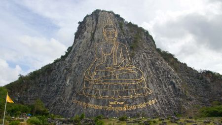 Посмотреть гору золотого Будды Кхао Чи Чан